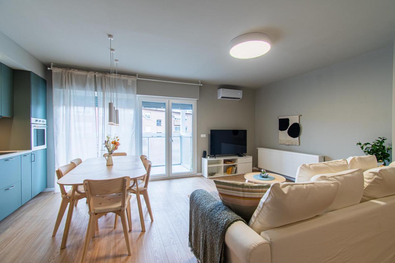 Flexible Selfcheckins 58, 59 & 60 - - Loggia - New - Luxury