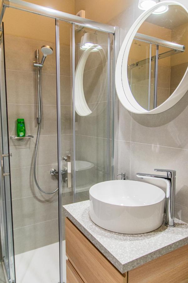 Apartment Flexible Selfcheckins 58, 59 & 60 - - Loggia - New - Luxury *