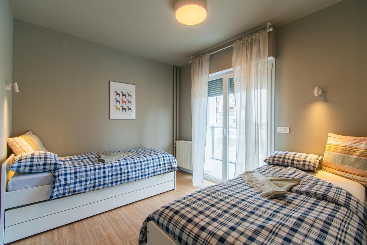 Flexible Selfcheckins 58, 59 & 60 - - Loggia - New - Luxury Apartment Zagreb