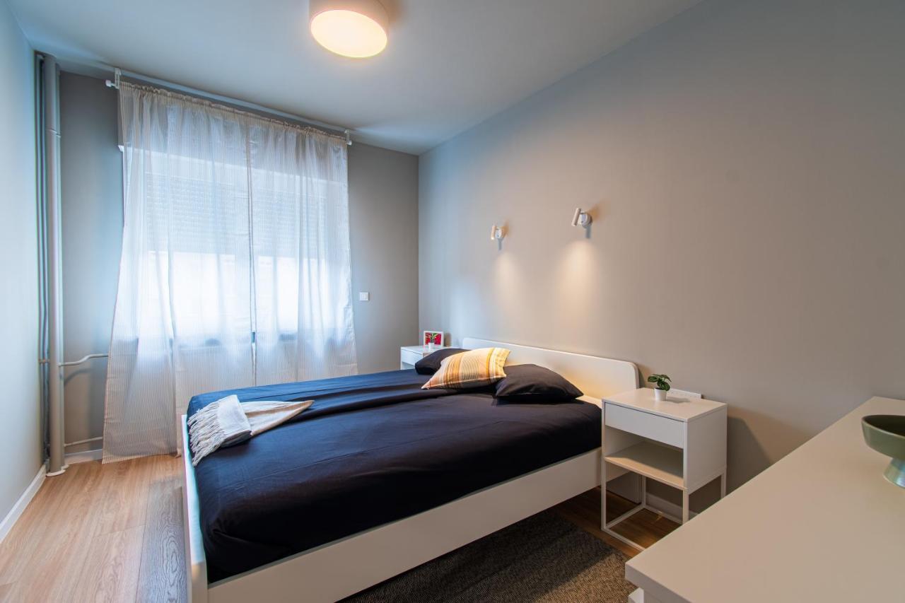 Flexible Selfcheckins 58, 59 & 60 - - Loggia - New - Luxury Apartment Zagreb