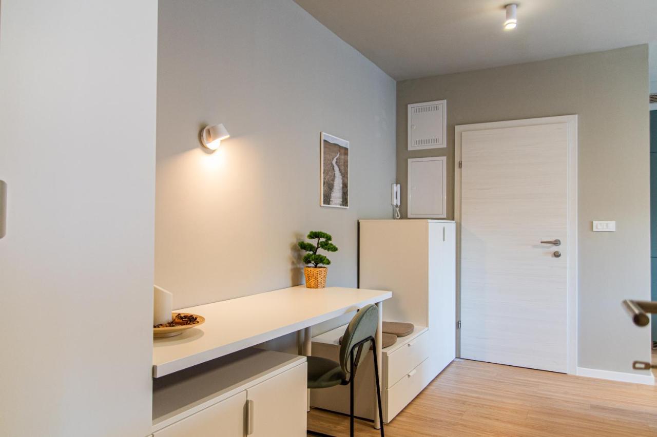Flexible Selfcheckins 58, 59 & 60 - - Loggia - New - Luxury Zagreb