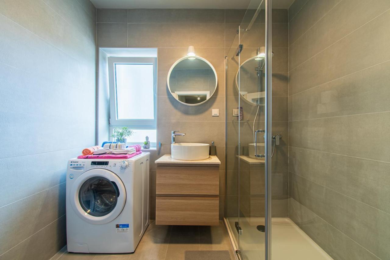 Flexible Selfcheckins 58, 59 & 60 - - Loggia - New - Luxury * Zagreb