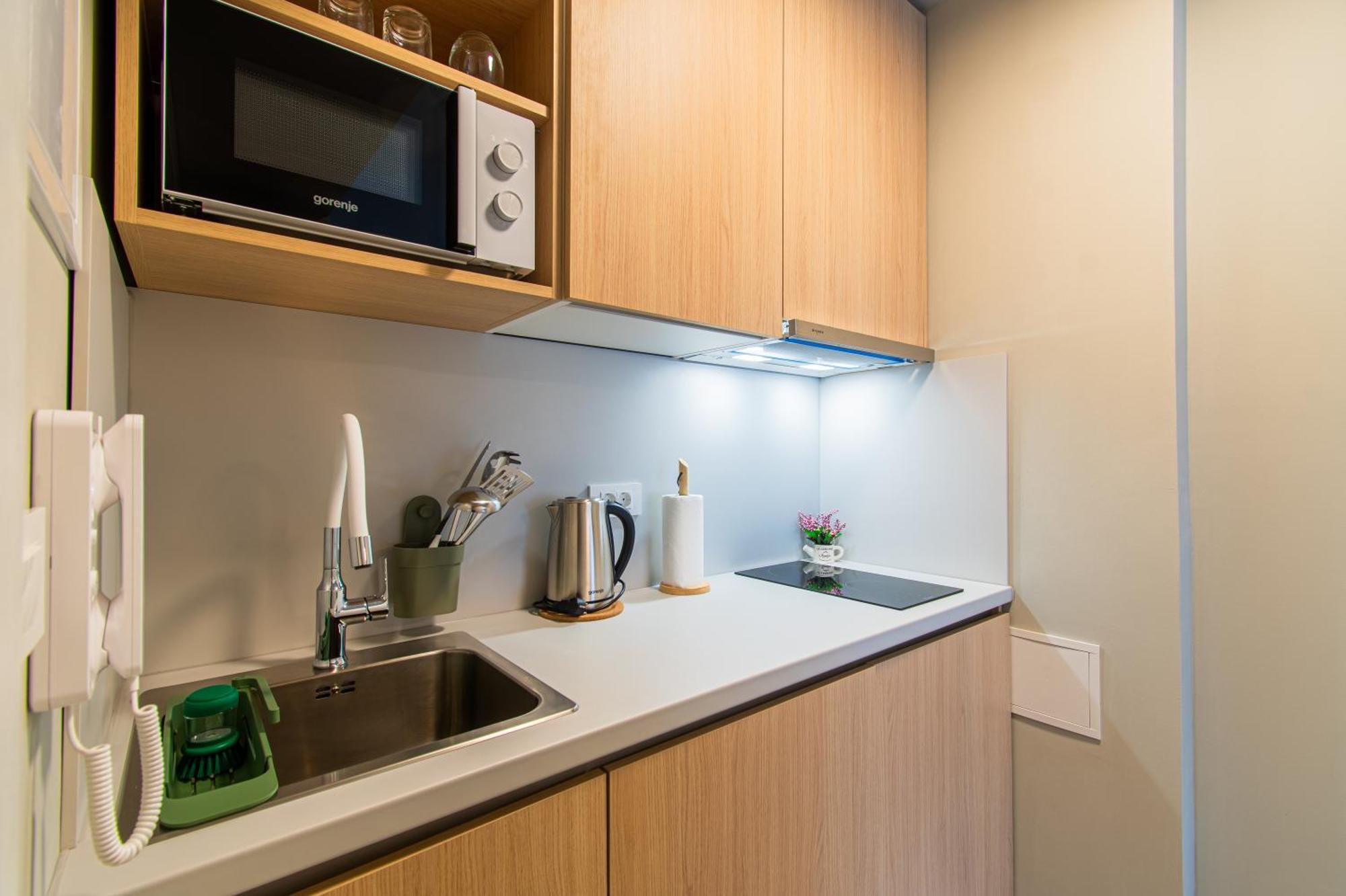 Flexible Selfcheckins 58, 59 & 60 - - Loggia - New - Luxury Apartment *